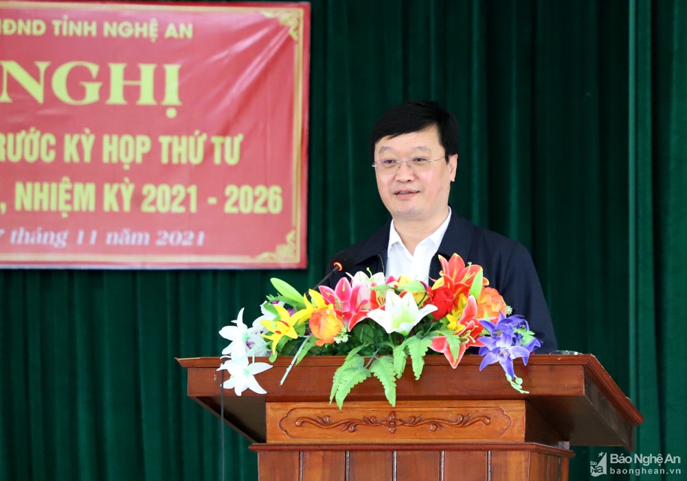 Chủ tịch UBND tỉnh Nguyễn Đức Trung tiếp xúc cử tri xã Nam Lĩnh, huyện Nam Đàn