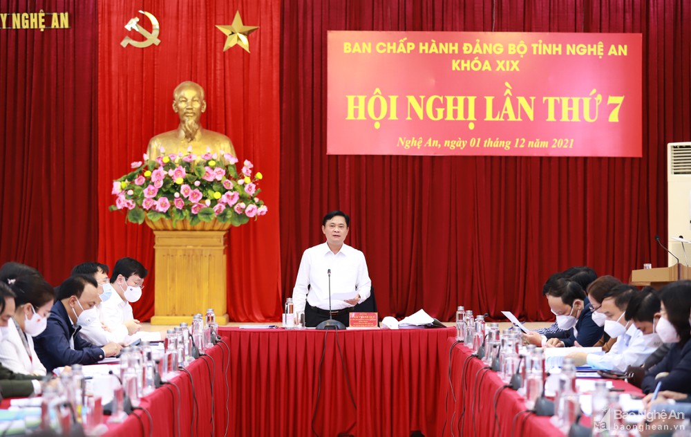 Ban Chấp hành Đảng bộ tỉnh Nghệ An thảo luận về tình hình kinh tế - xã hội