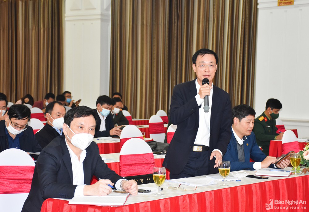 bna_agiang9072618_1212022.jpg