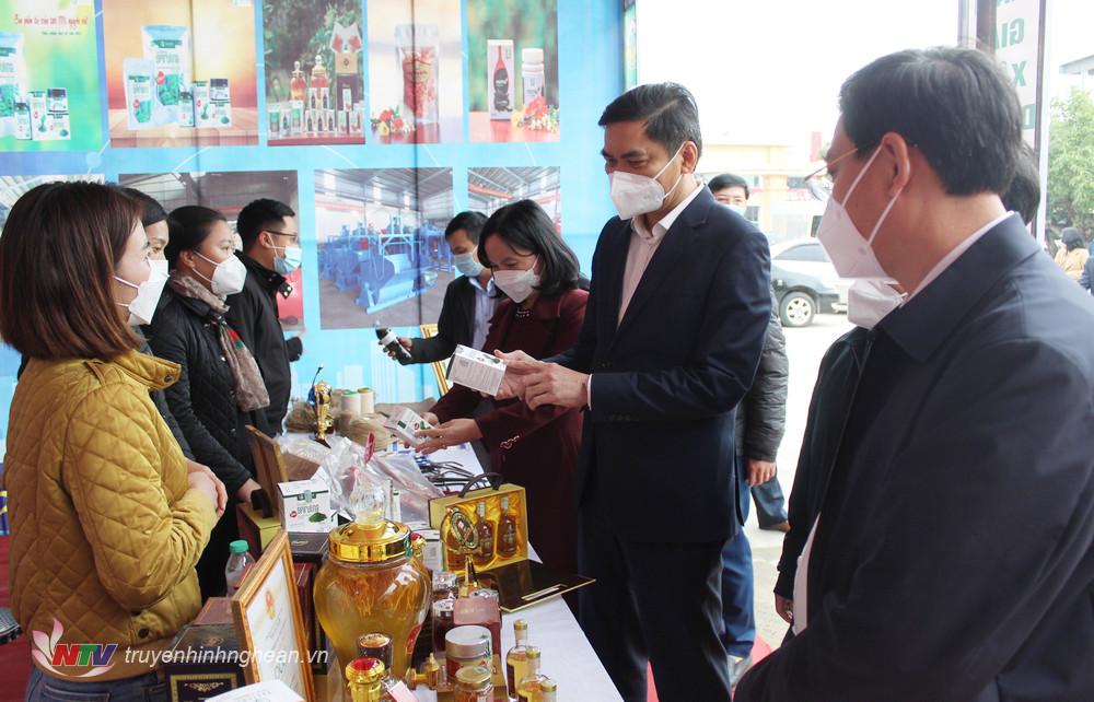 Lấy ý kiến của nhân dân về kết quả thẩm tra huyện Quỳnh Lưu đủ điều kiện đạt chuẩn Nông thôn mới