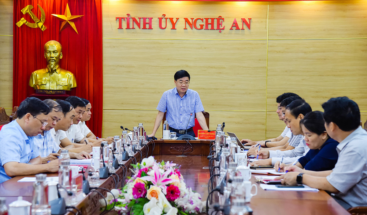 thuong-truc-tinh-uy-giao-ban-voi-cac-ban-dang-va-van-phong-tinh-uy-thanh-le.jpg