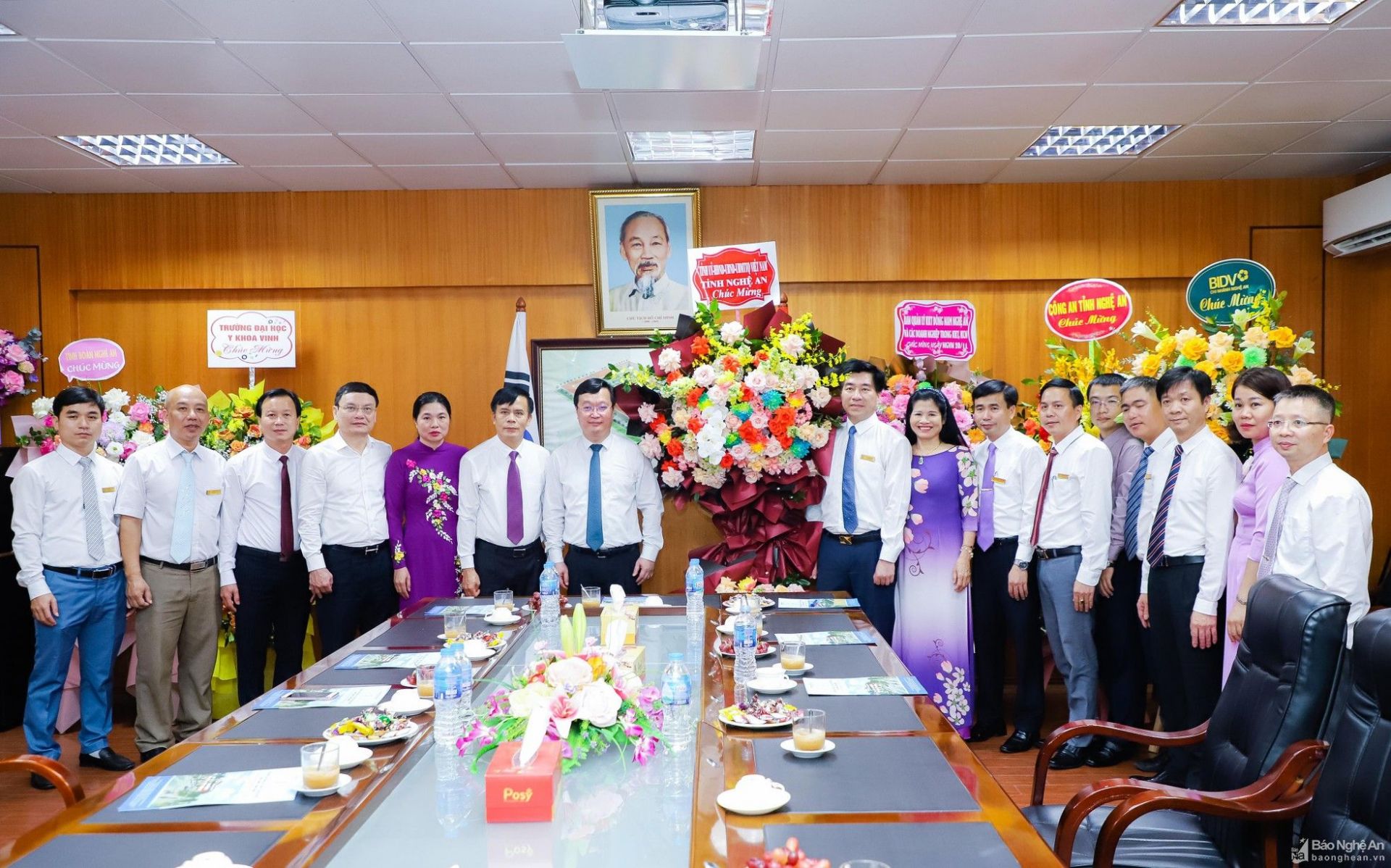 Chủ tịch UBND tỉnh Nguyễn Đức Trung chúc mừng Trường Cao đẳng Kỹ thuật Công nghiệp Việt Nam - Hàn Quốc