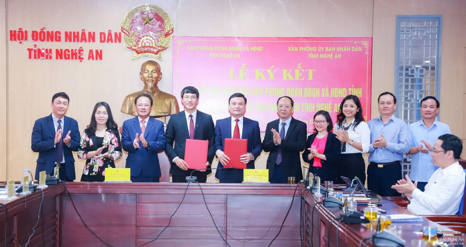 Văn phòng Đoàn ĐBQH - HĐND tỉnh và Văn phòng UBND tỉnh Nghệ An ký kết quy chế phối hợp công tác