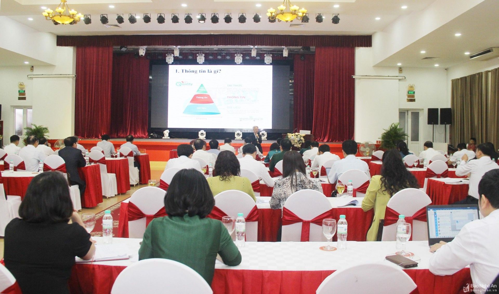 Nghệ An: Bồi dưỡng kỹ năng hoạt động cho đại biểu Hội đồng nhân dân tỉnh