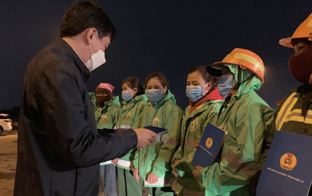 Nghệ An yêu cầu các đơn vị, doanh nghiệp không nợ lương, thưởng của người lao động dịp Tết