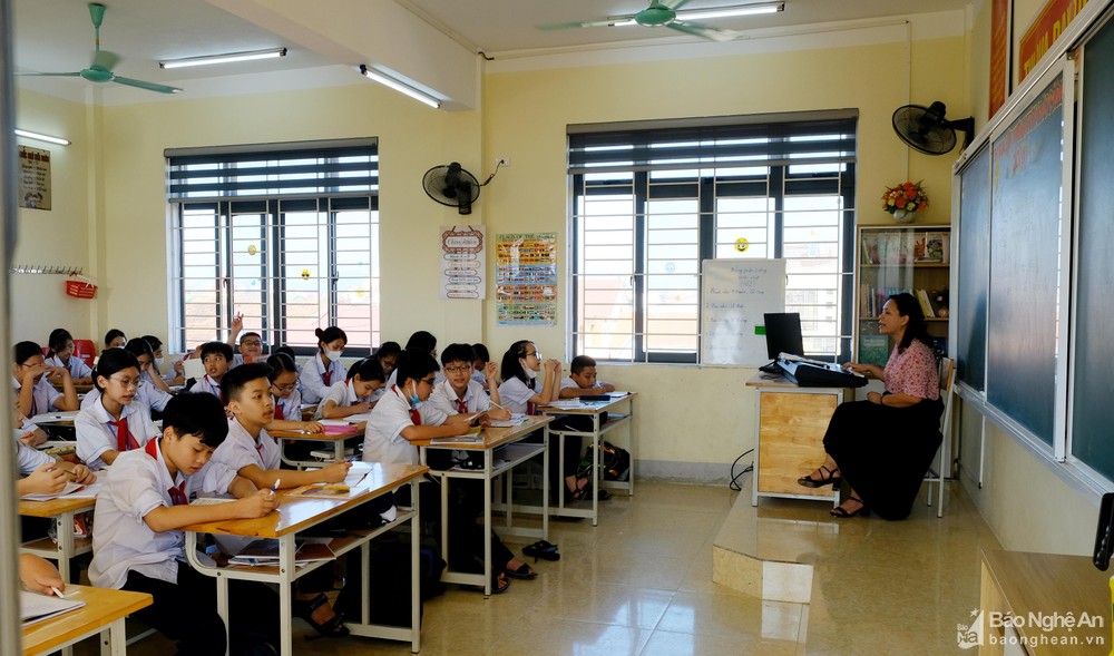 bna-viec-thieu-giao-vien-dac-thu-dang-dien-ra-tai-nhieu-dia-phuong-trong-anh-gio-hoc-am-nhac-cua-hoc-sinh-truong-thcs-ha-huy-tap-tp-vinh-8296.jpg