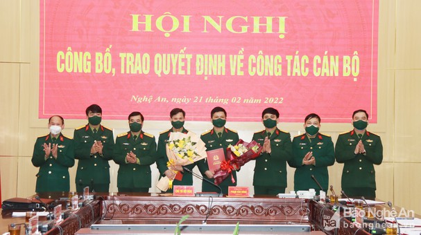 bna_tang_hoa_chuc_mung_cac_dong_chi_duoc_bo_nhiem7200322_2122022--n1.jpg