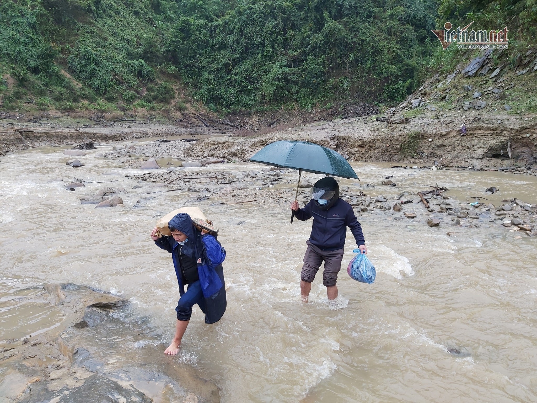 tinngan_092326_401415720_2.jpg