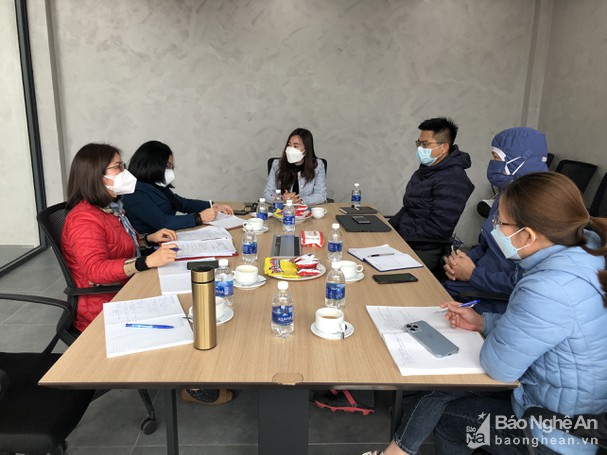 Công nhân là F1 có thể đi làm?