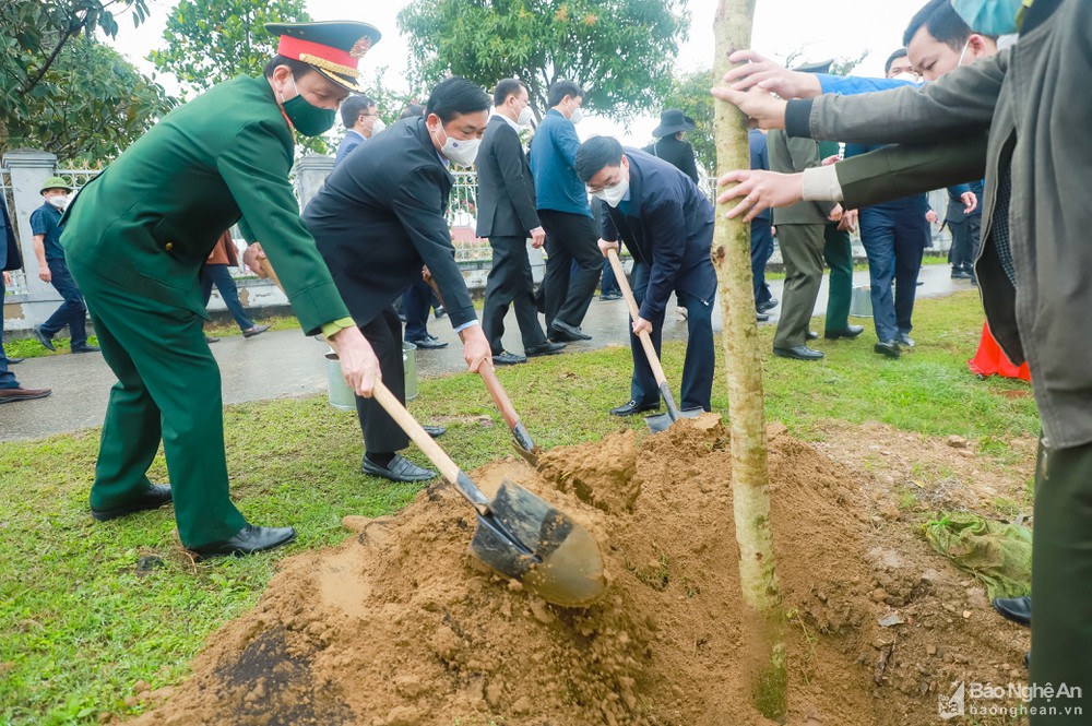Nghệ An phát động 'Tết trồng cây đời đời nhớ ơn Bác Hồ' Xuân Nhâm Dần 2022