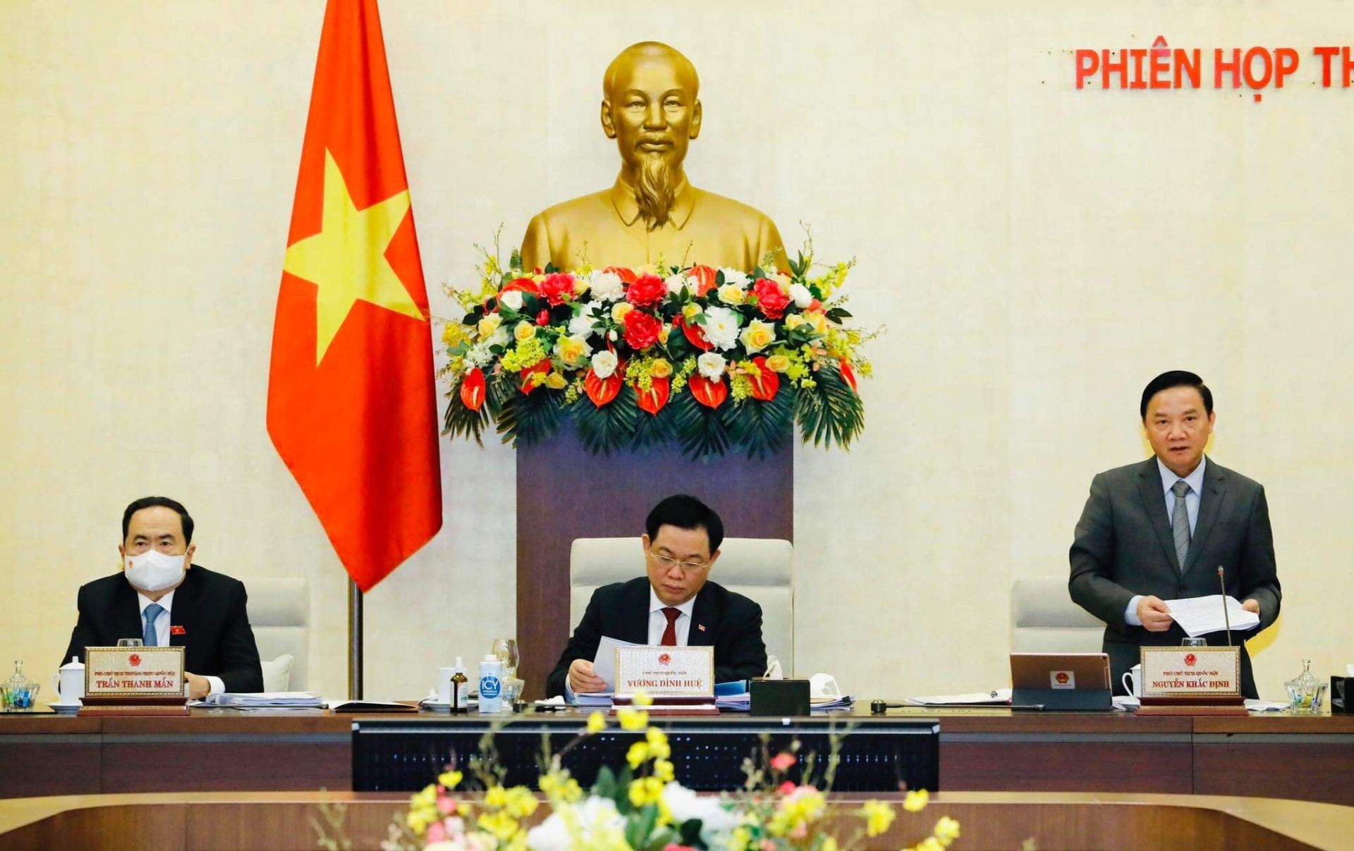 Phải rất cụ thể, tránh chung chung