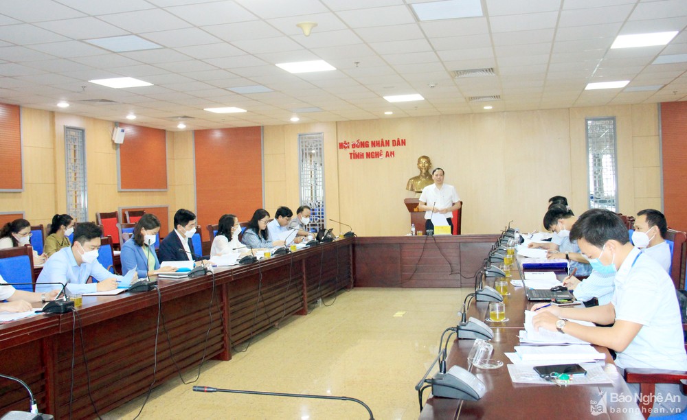 Thẩm tra dự thảo nghị quyết quy định giá dịch vụ xét nghiệm Covid-19 tại Nghệ An