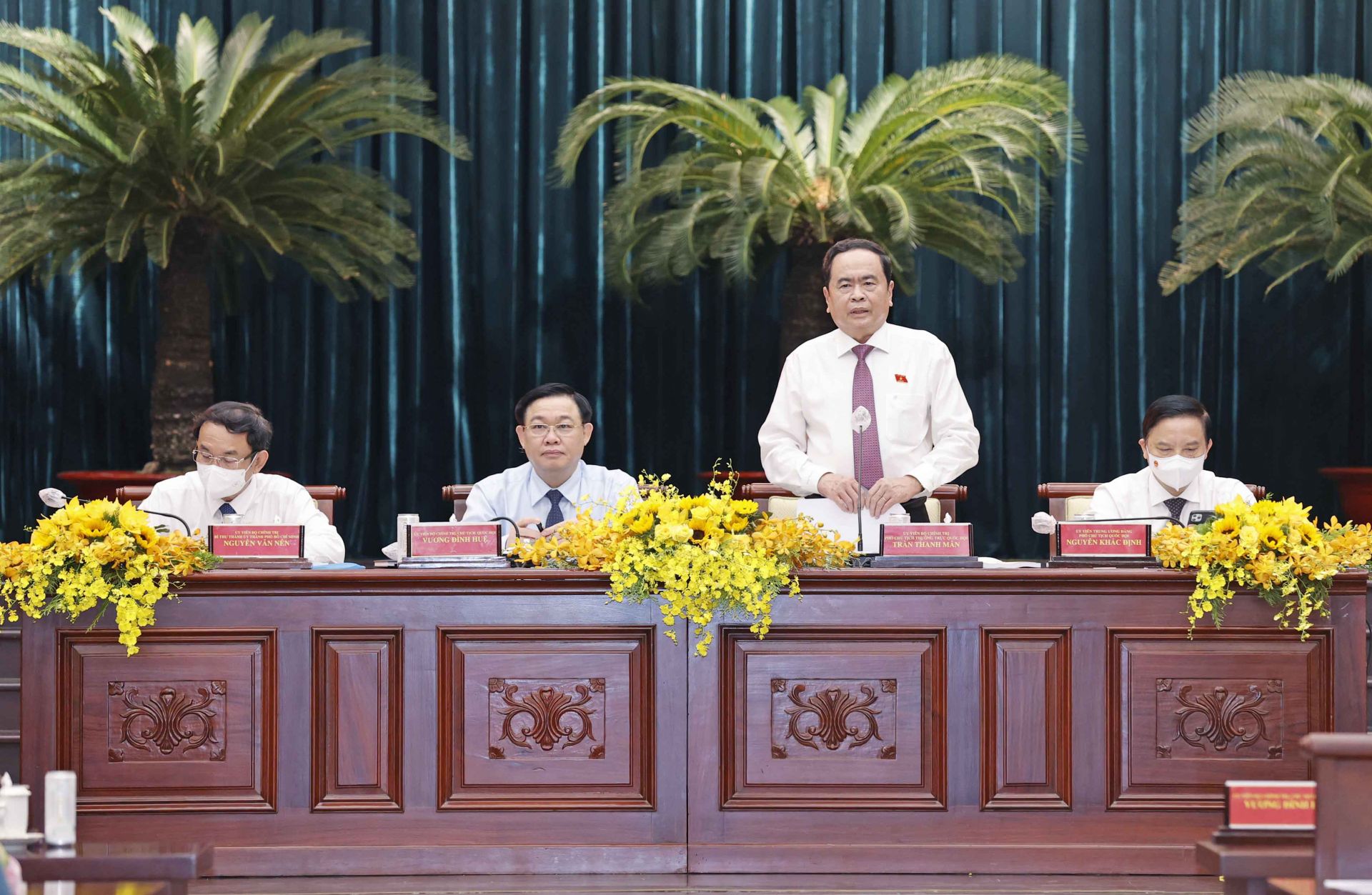 Chủ tịch Quốc hội Vương Đình Huệ dự Hội nghị Tổng kết công tác HĐND các tỉnh, thành phố khu vực phía Nam năm 2021, triển khai kế hoạch công tác năm 2022