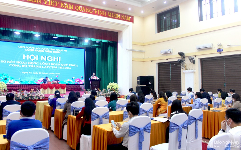 bna__ldld_cdvc_trao_giai_ao_dai14756890_2932022.jpg