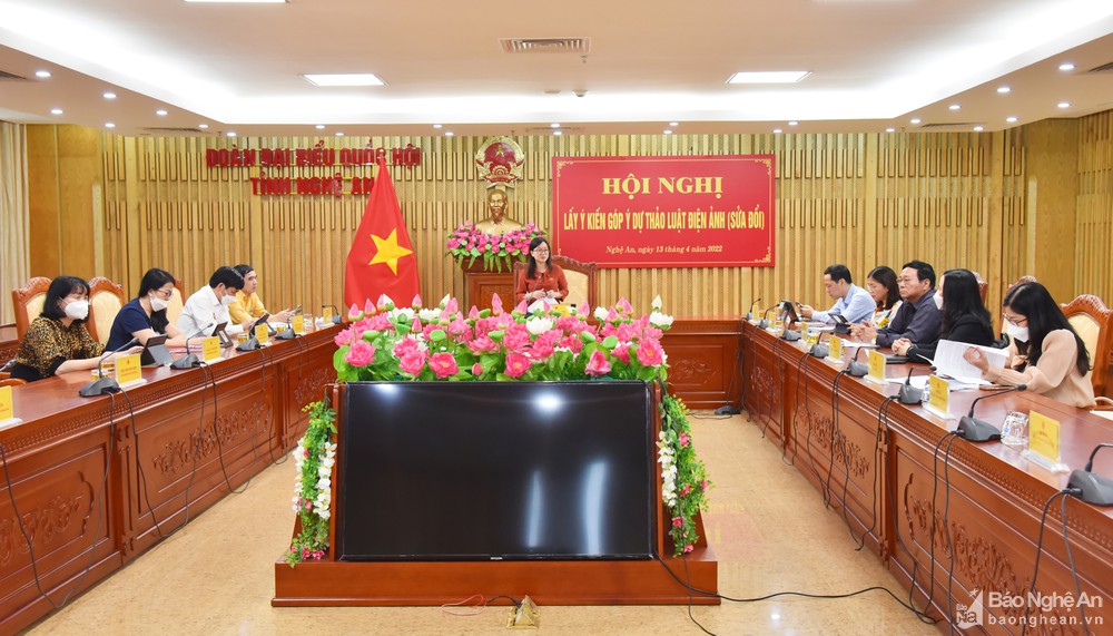 Đoàn đại biểu Quốc hội tỉnh Nghệ An lấy ý kiến góp ý dự thảo Luật Điện ảnh (sửa đổi)