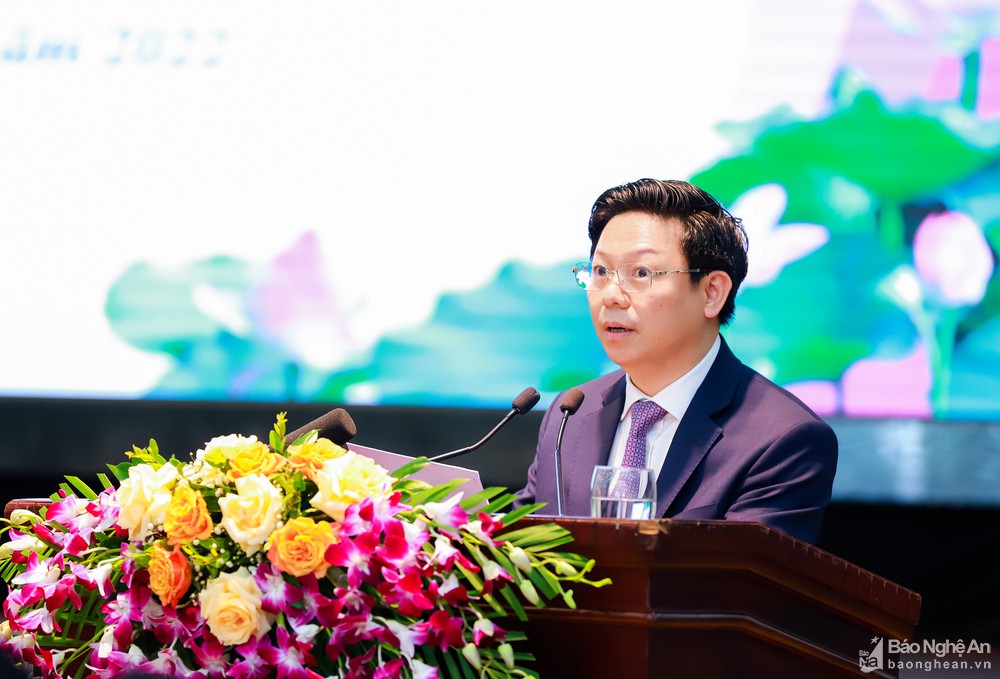 bna_hoi-thao-khoa-hoc-dong-chi-phan-dang-luu-voi-cach-mang-viet-nam-va-que-huong-nghe-an-hinh-anh-12.jpg