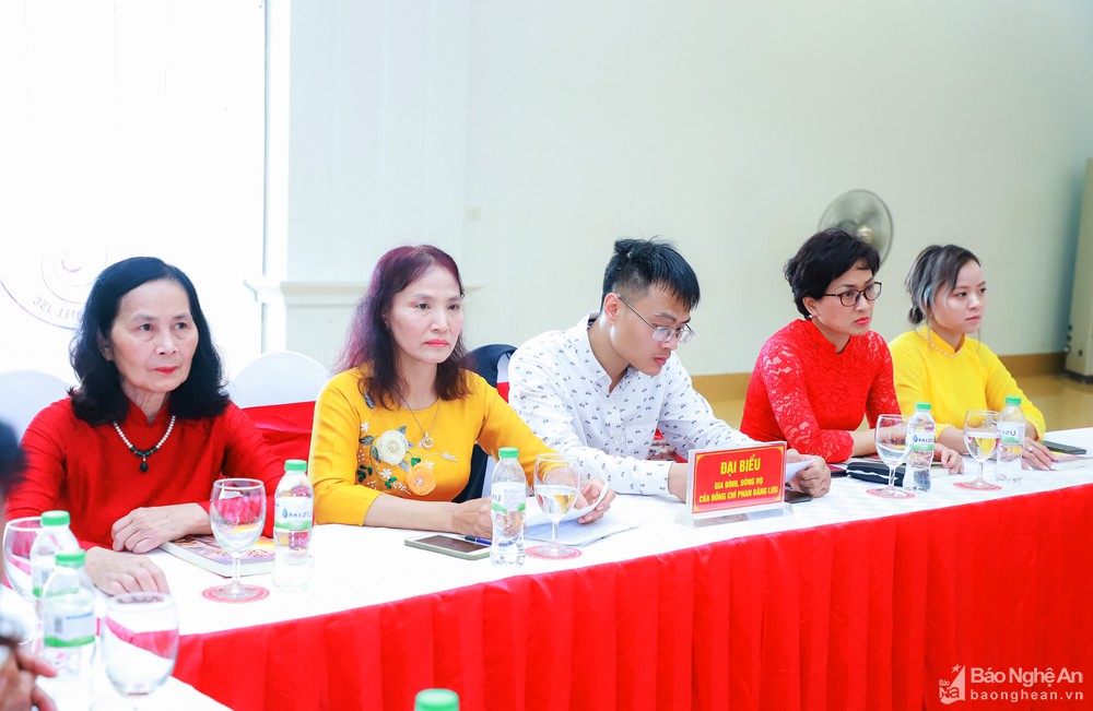 bna_hoi-thao-khoa-hoc-dong-chi-phan-dang-luu-voi-cach-mang-viet-nam-va-que-huong-nghe-an-hinh-anh-5.jpg