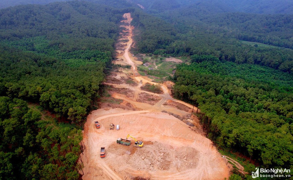 Chủ tịch UBND tỉnh kết luận về công tác GPMB Dự án đường cao tốc Bắc-Nam đoạn qua Nghệ An