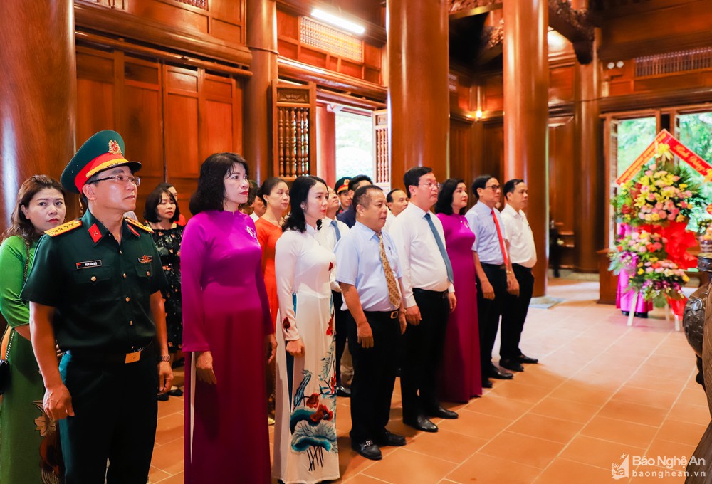 bna_anh2380817_1652022.jpg