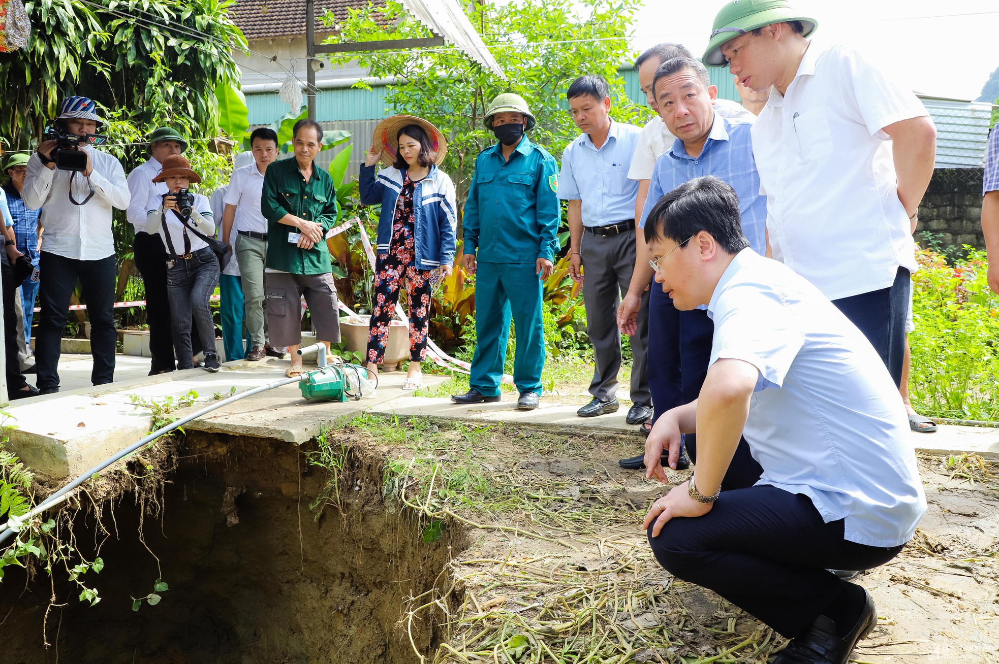 bna-chau-hong-1-1704--n1.jpg