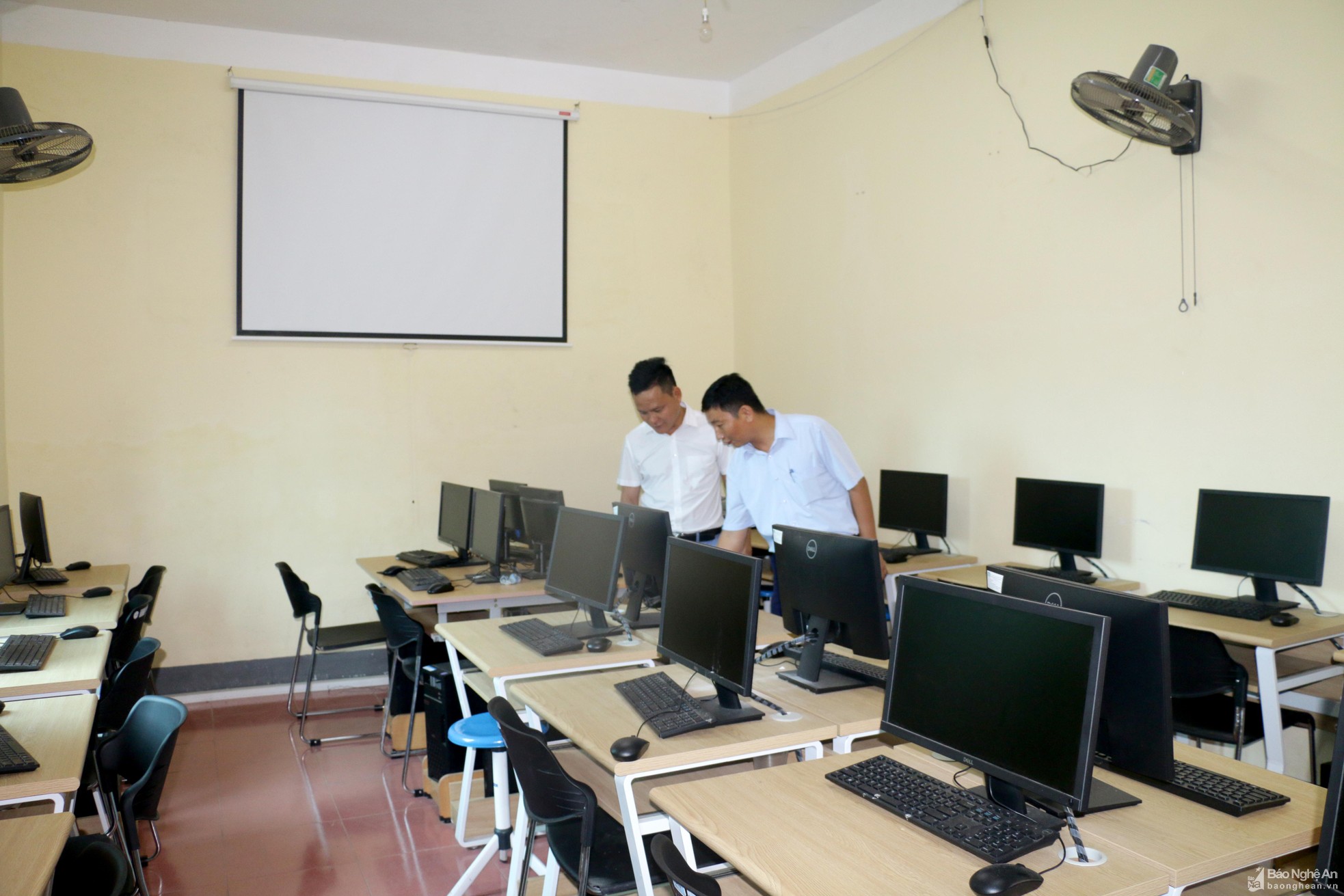 bna-7-7609.jpg