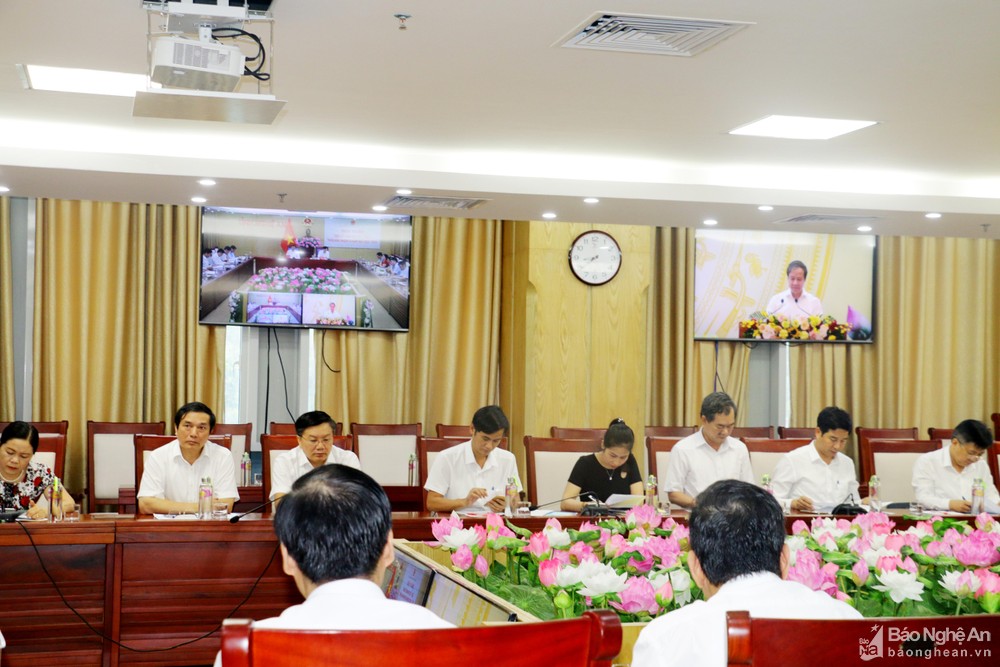 bna-cac-dai-bieu-nghe-phat-bieu-tai-dau-cau-ha-noi-anh-my-ha-9183.jpg
