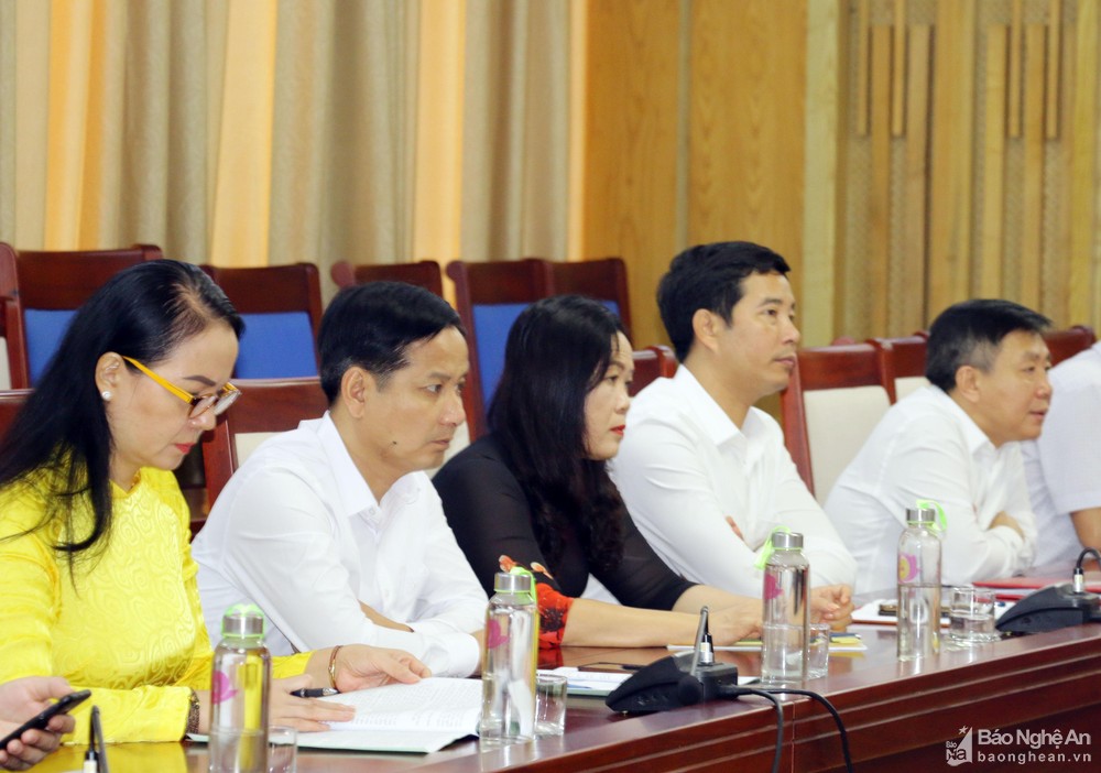 bna-cac-dai-bieu-tham-du-hoi-nghi-anh-my-ha-4588.jpg