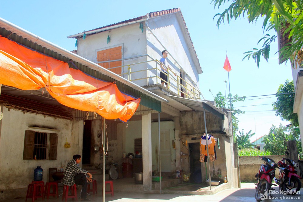 bna-nha-choi-chong-lu-cua-ong-dan-van-kien-co-sau-8-nam-xay-dung-anh-quang-an-5624--n1.jpg