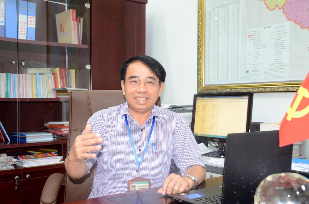 bnathac-si-phan-tien-dung-trao-doi-voi-bao-nghe-an-ve-ky-nguyen-doc-lap-dan-toc-gan-lien-voi-chu-nghia-xa-hoi-anh-thanh-chung-2-6757--n1.jpg