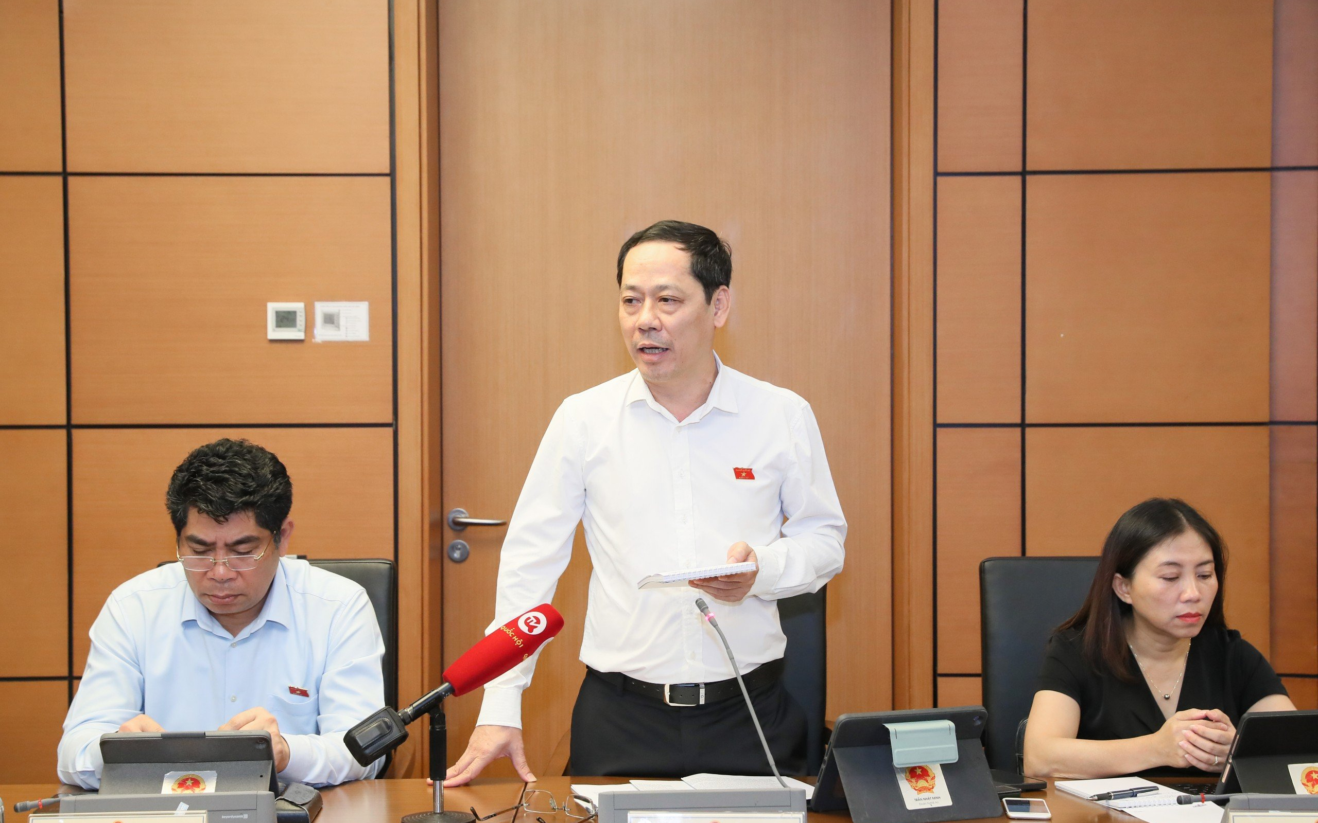 ĐBQH Trần Nhật Minh: Không quy định nghĩa vụ thu thập chứng cứ của Tòa án để phù hợp với các nguyên tắc của pháp luật tố tụng