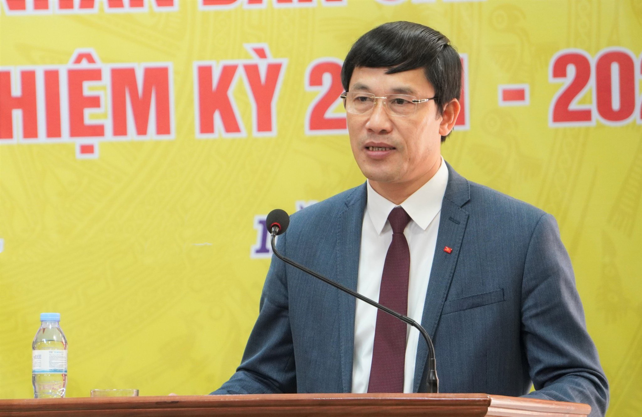 Diễn đàn dân chủ, tăng tính đối thoại, xây dựng