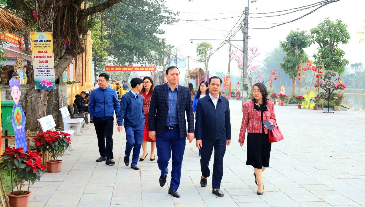 oan-khao-sat-tai-en-ong-hoang-muoi.jpg