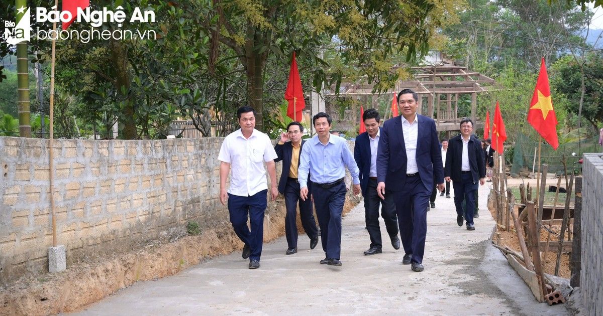 Phó Bí thư Tỉnh ủy Hoàng Nghĩa Hiếu làm việc với xã Châu Nga, huyện Quỳ Châu