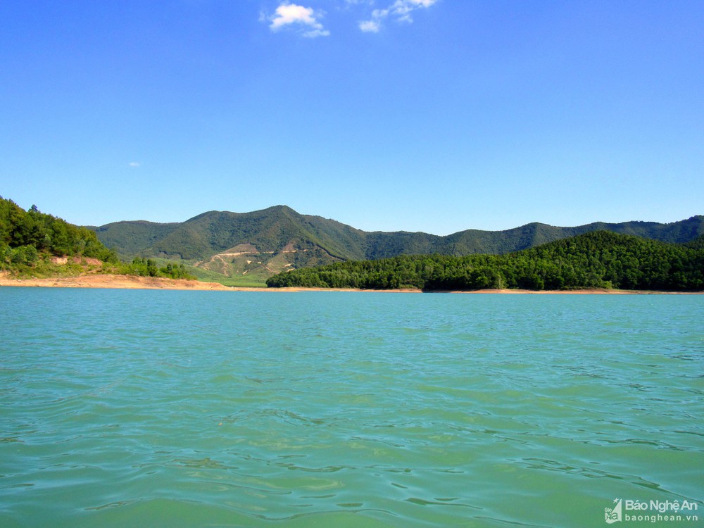 Sở Nông nghiệp và Phát triển nông thôn trả lời cử tri Ngô Sỹ Thắng, xóm 7, xã Diễn Lâm, huyện Diễn Châu về việc khắc phục ảnh hưởng của đập thuỷ lợi khi xả tràn