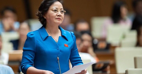 Bộ Nội vụ tham mưu lộ trình cải cách chính sách tiền lương, đảm bảo thu nhập của cán bộ, công chức, viên chức