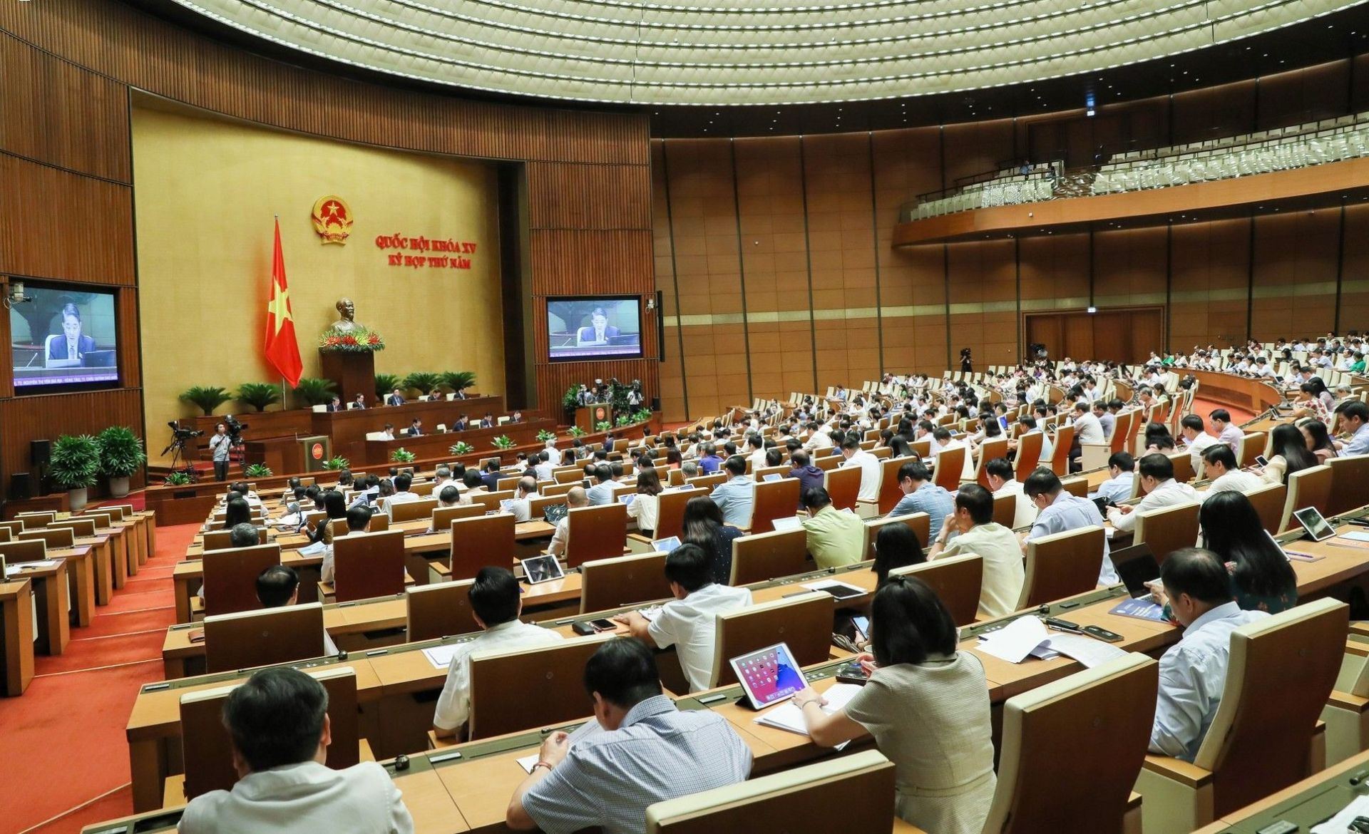 Quốc hội kết thúc phiên thảo luận về kinh tế - xã hội và ngân sách Nhà nước