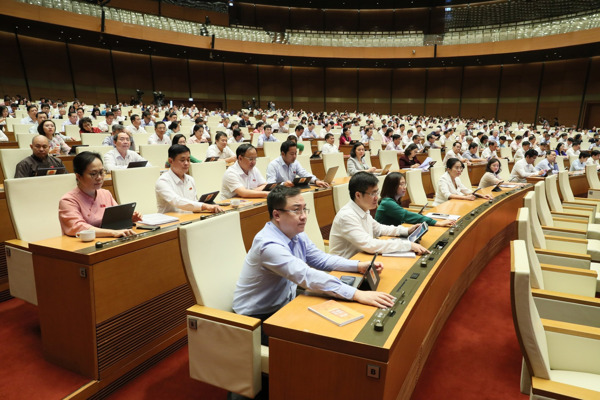 Quốc hội thông qua Luật Giá (sửa đổi)