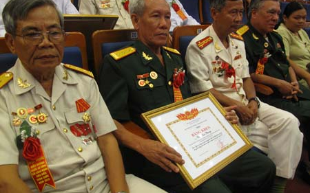 Sở Lao động, Thương binh và Xã hội trả lời kiến nghị của cử tri xã Hưng Trung, huyện Hưng Nguyên về chi trả tiền thưởng huân chương