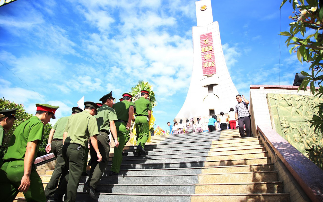 Sở Lao động, Thương binh và Xã hội trả lời cử tri Lê Thị Nghi, khối 4, phường Trường Thi, thành phố Vinh về thủ tục cấp bằng Tổ quốc ghi công