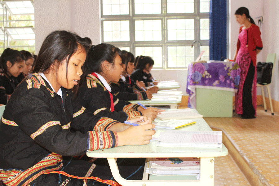 Bộ Giáo dục và Đào tạo trả lời kiến nghị cử tri về chế độ chính sách cho học sinh các cấp đối với đồng bào dân tộc thiểu số