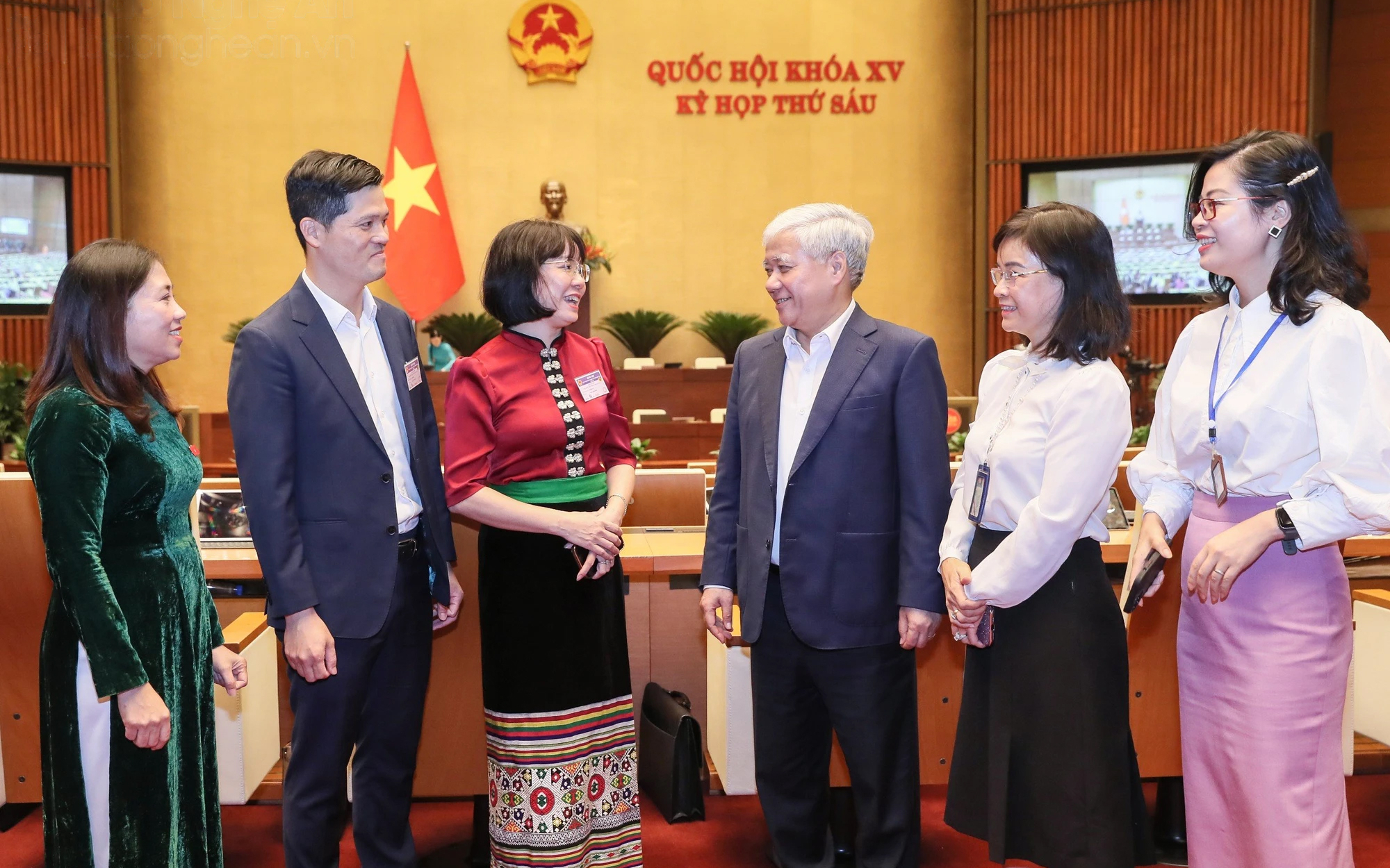 Xứng đáng vai trò đại diện của nhân dân