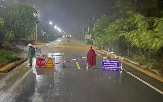 Sở Giao thông - Vận tải trả lời cử tri thôn 6 và 7, xã Khai Sơn, huyện Anh Sơn về tình trạng ngập úng trên tuyến QL7