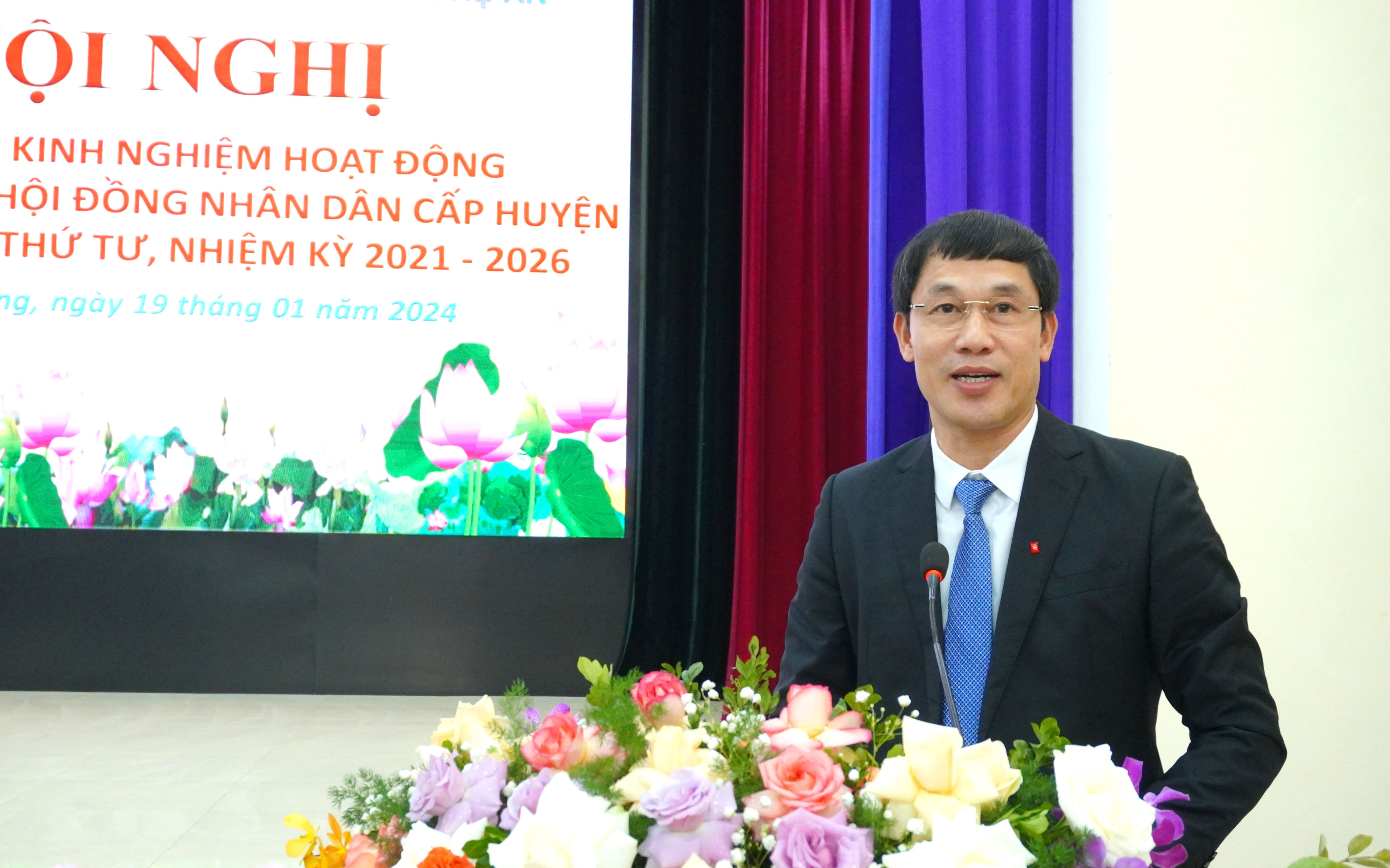 Tập trung trao đổi những kỹ năng, kinh nghiệm thực tiễn từ địa phương cơ sở để tiếp tục nâng cao chất lượng, hiệu quả hoạt động của HĐND các cấp