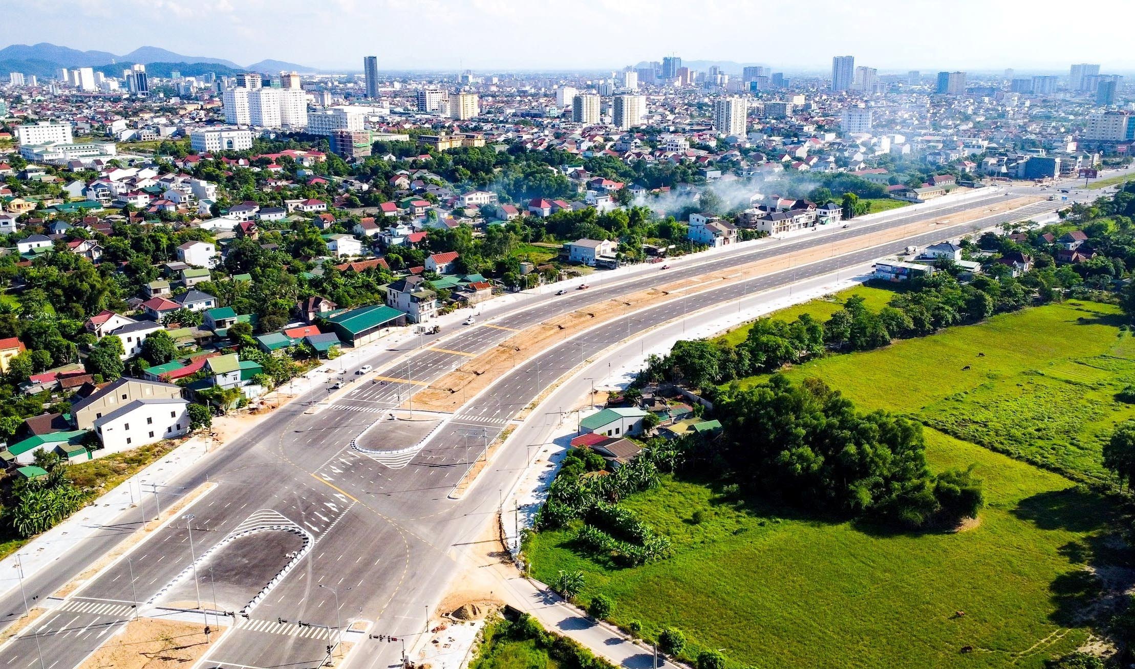 Sở Giao thông vận tải trả lời cử tri Nguyễn Hồng Sơn, trú tại xóm Xuân Đồng, xã Nghi Đức, thành phố Vinh về bồi thường các hộ dân ở xóm Xuân Đồng trong quá trình thi công đường 72m nối Vinh –Cửa Lò