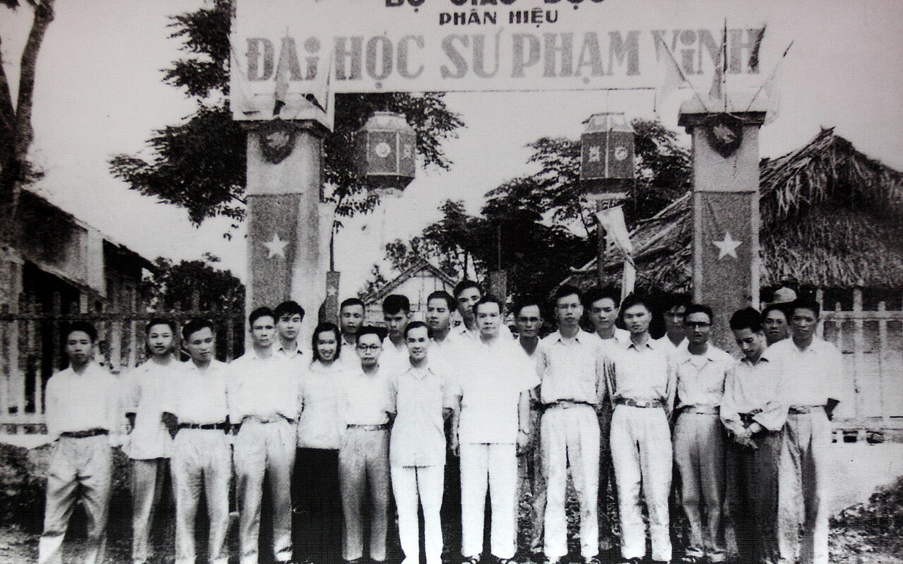 Giáo sư Nguyễn Thúc Hào - Long lanh một ánh nguyệt tròn