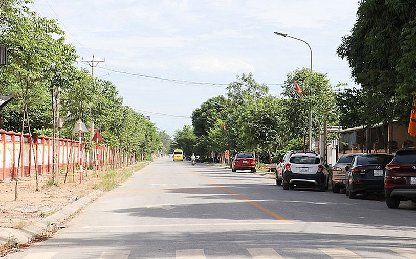 UBND Thành phố Vinh trả lời cử tri Hồ Nghĩa Hiếu, trú tại xóm Xuân Thịnh, xã Nghi Đức, thành phố Vinh về cấp giấy chứng nhận quyền sử dụng đất cho 49 hộ dân xóm Xuân Thịnh