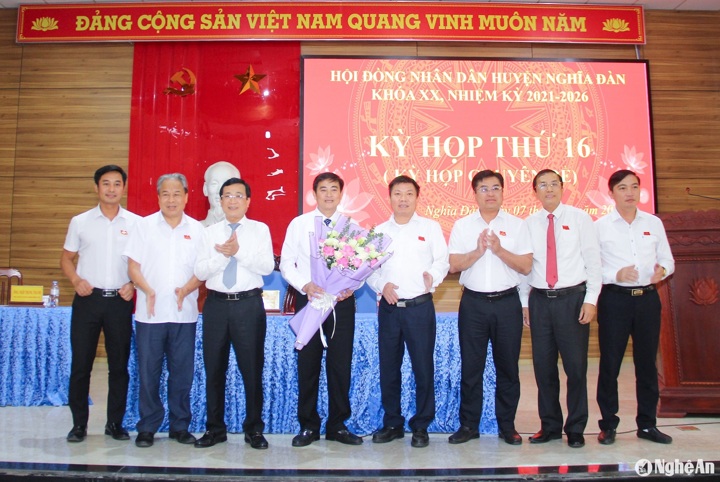 bna_-ban-thuong-vu-huyen-uy-nghia-dan-tsung-.jpg