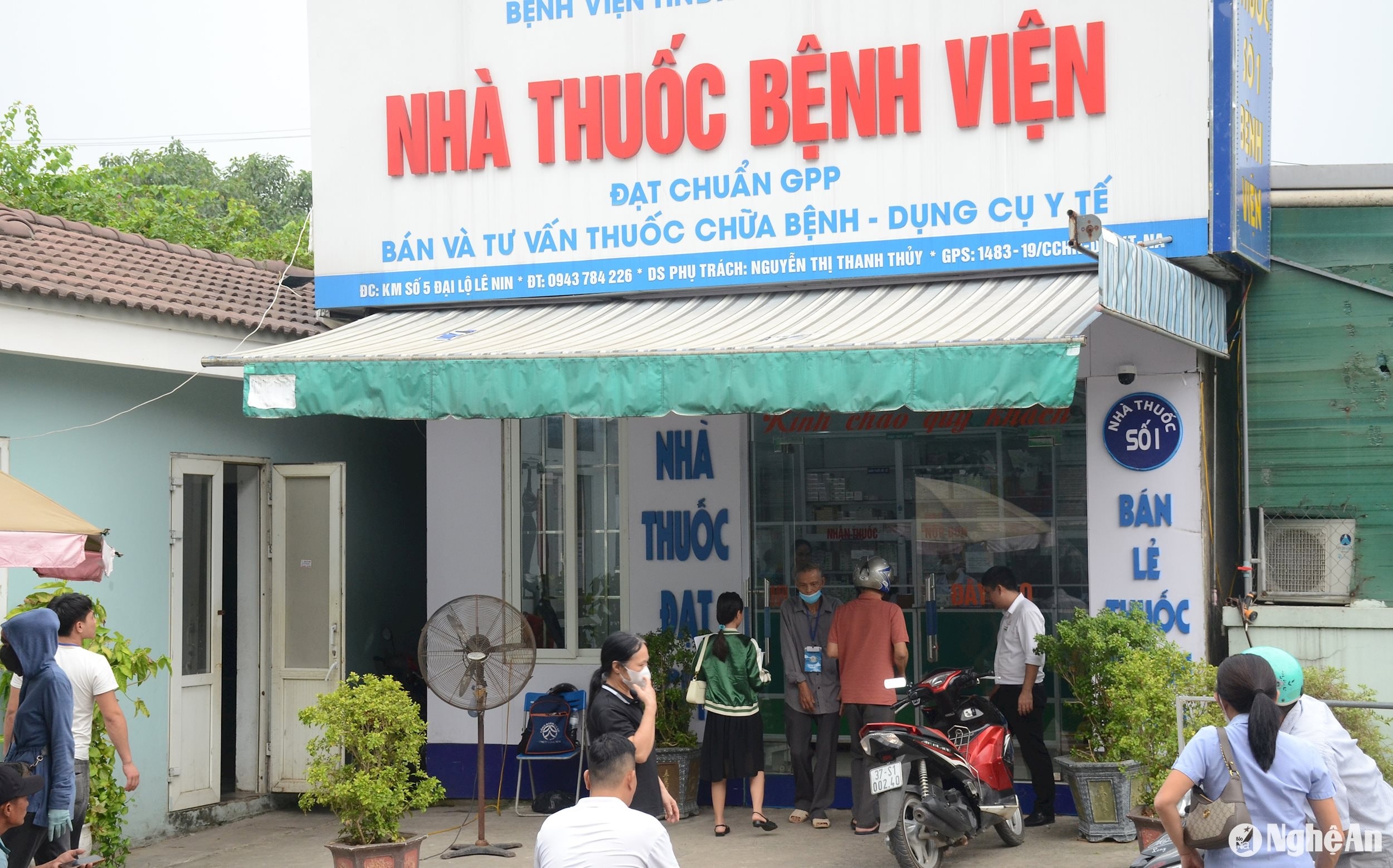 bna_nhieu-benh-nhan-bao-hiem-y-te-phai-mua-thuoc-vat-tu-tai-quay-thuoc-benh-vien-nha-thuoc-tu-nhan.-anh-thanh-chung.jpg