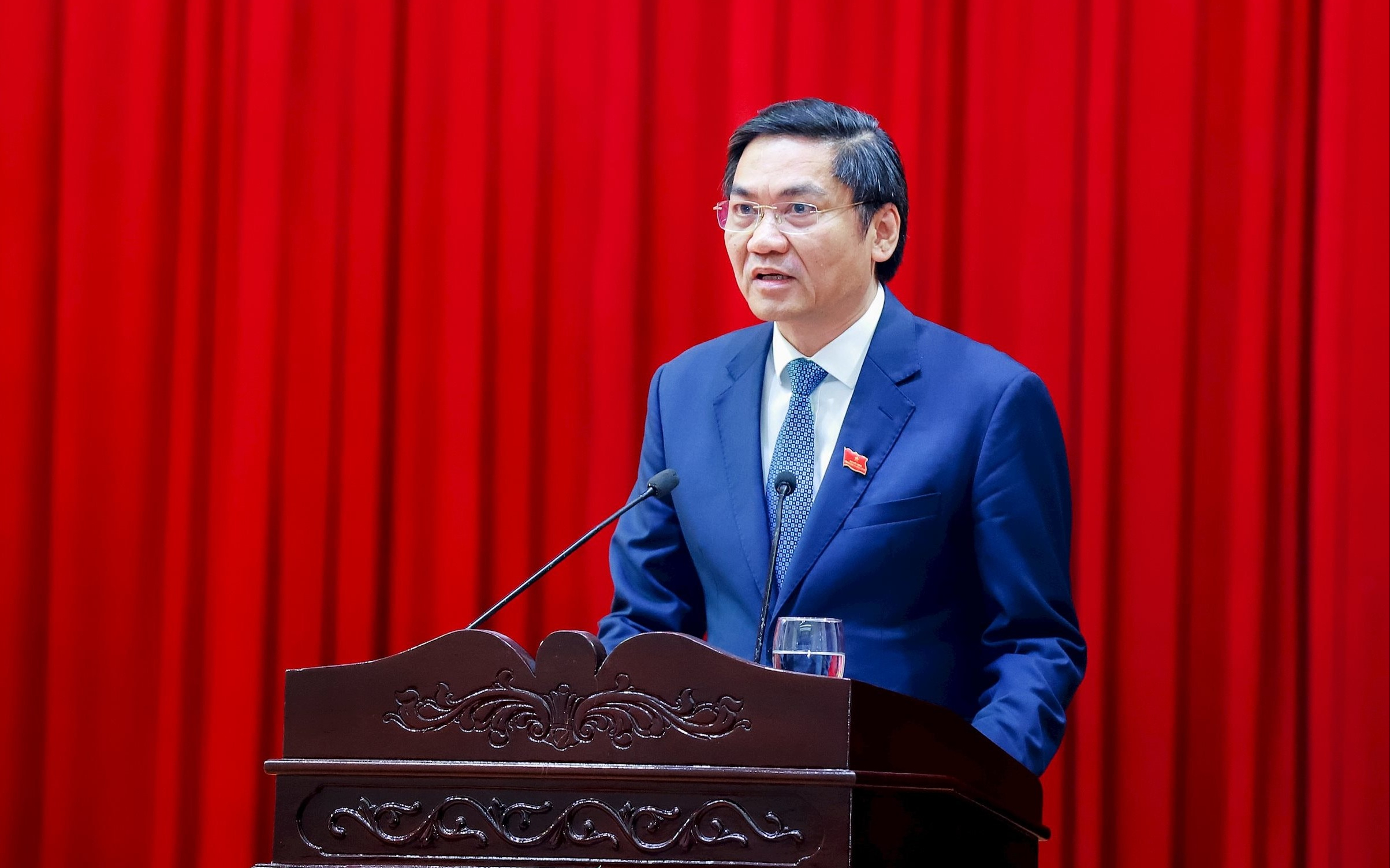 Tiếp tục lãnh đạo, chỉ đạo, triển khai thực hiện có hiệu quả các nhiệm vụ trọng tâm đã xác định trong nhiệm kỳ *