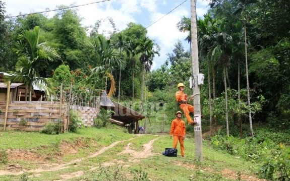 Sở Công thương trả lời cử tri xã Tri Lễ, huyện Quế Phong về chủ trương đầu tư xây dựng công trình cấp điện cho các thôn, bản